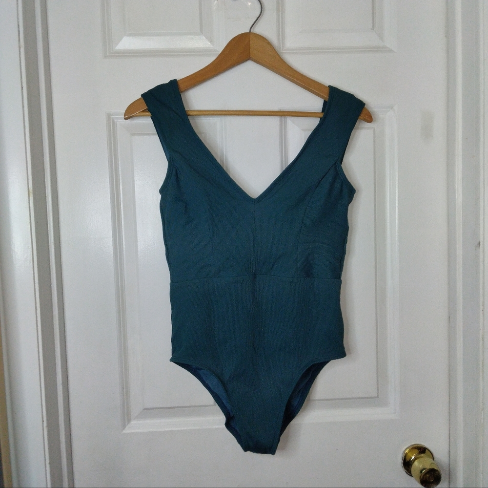 Jantzen Ribbed Tummy Control One-Piece Swimsuit Size 12 - Picture 5 of 14